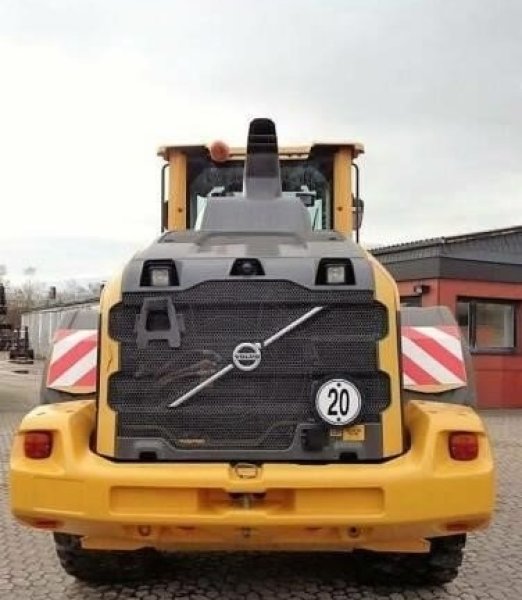 VOLVO L120H  2015