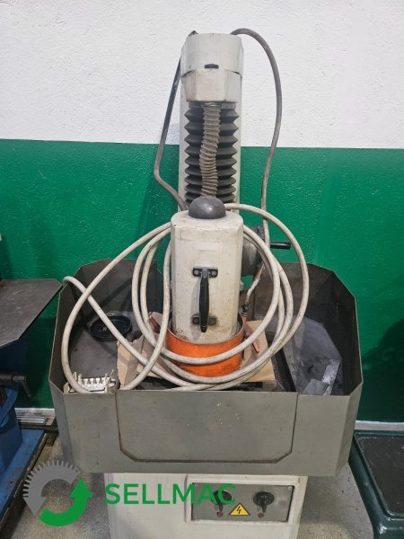 LAPIDELLO /  