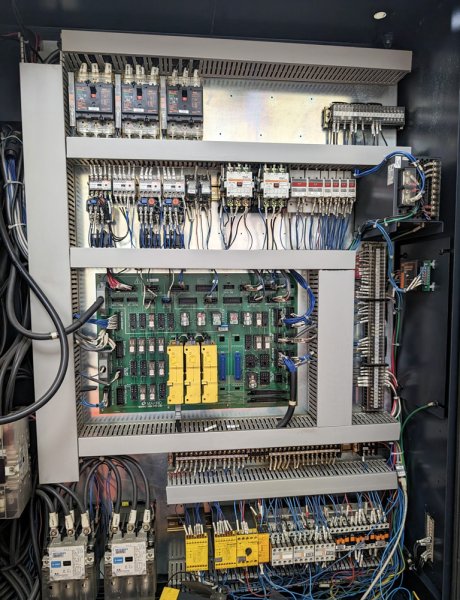 MAKINO S33 A200  2002