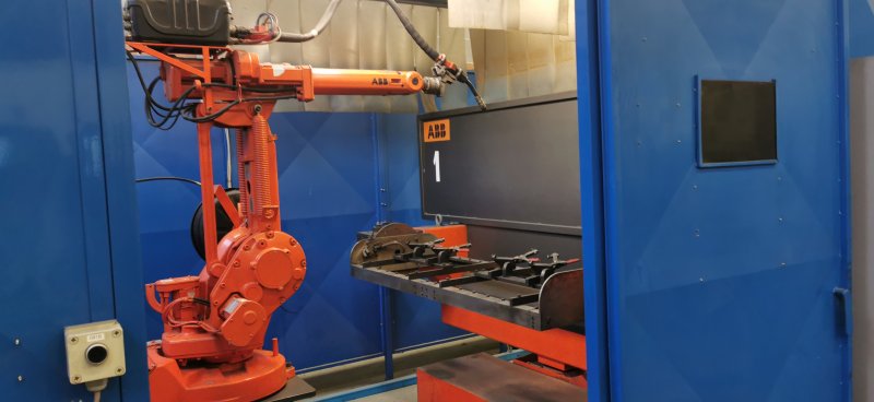 ABB - ROBOT SALDATURA IRB 1400 6 AXIS  1999