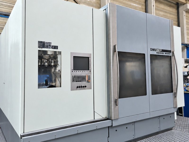 DECKEL MAHO DMU 200 P  2002