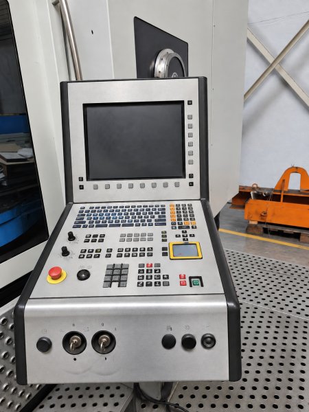 DECKEL MAHO DMU 200 P  2002