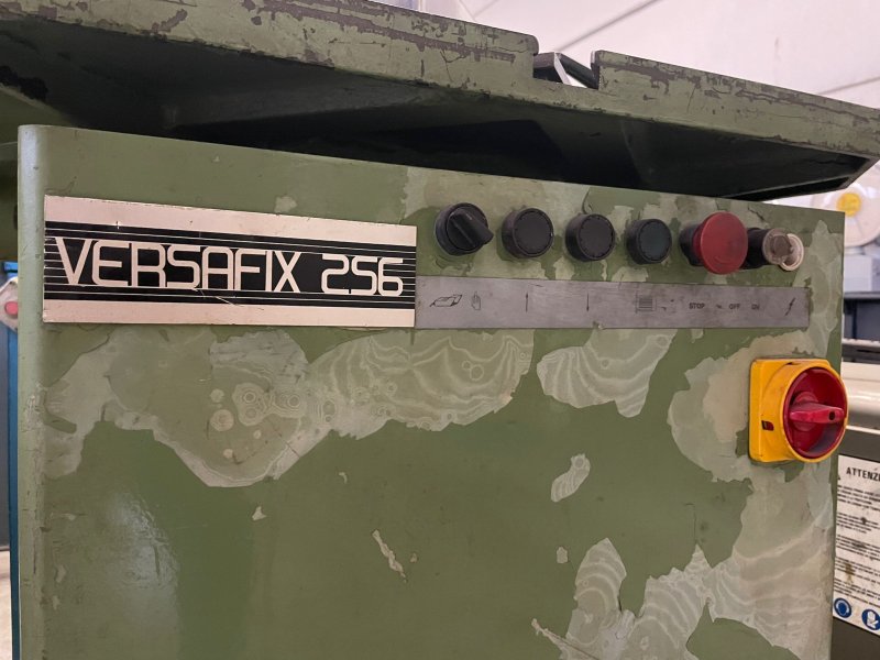 VERSAFIX 256 